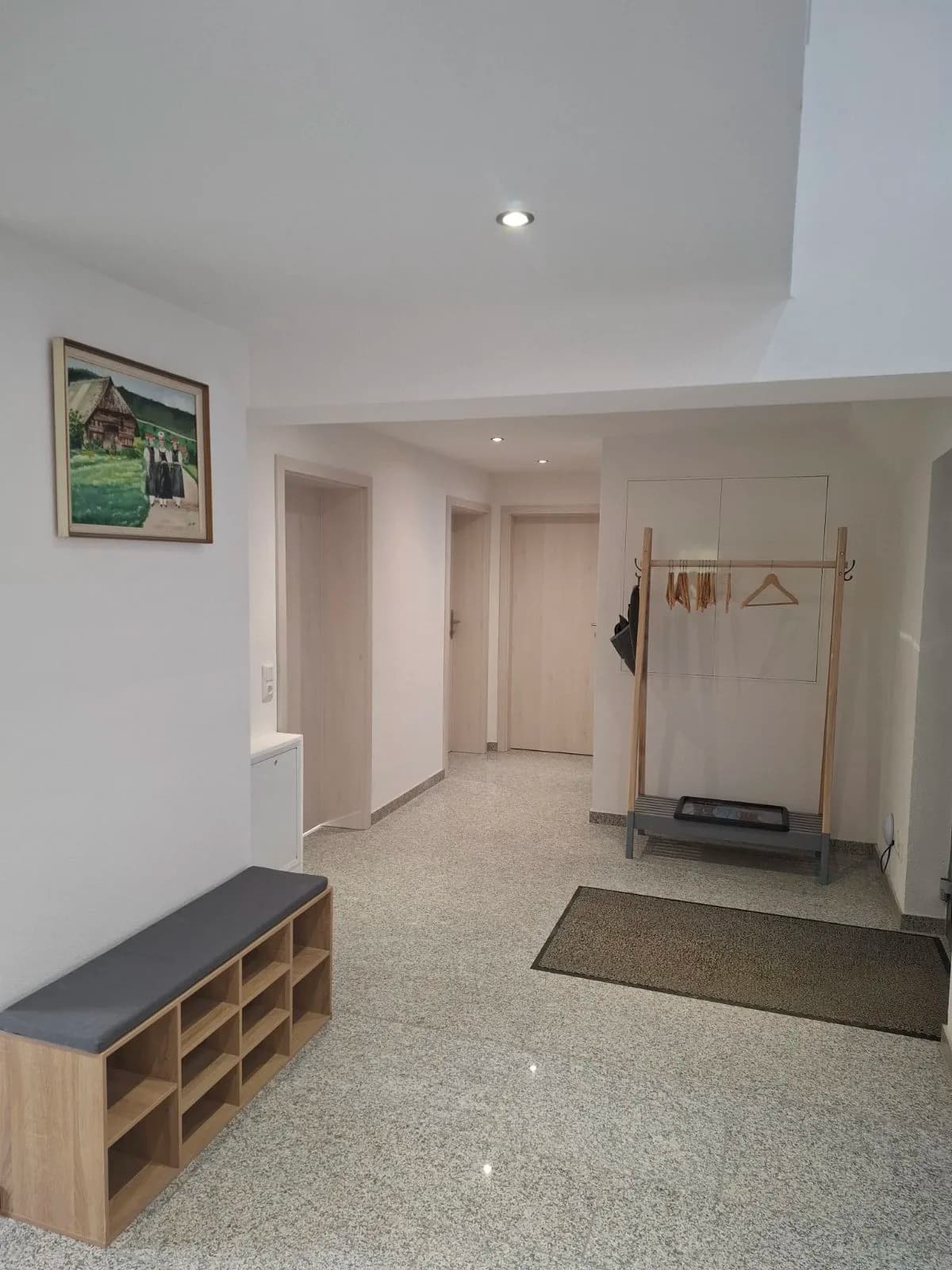 Ebenerdiger Hauseingang mit Garderobe – Ferienwohnung Schrödter Schramberg